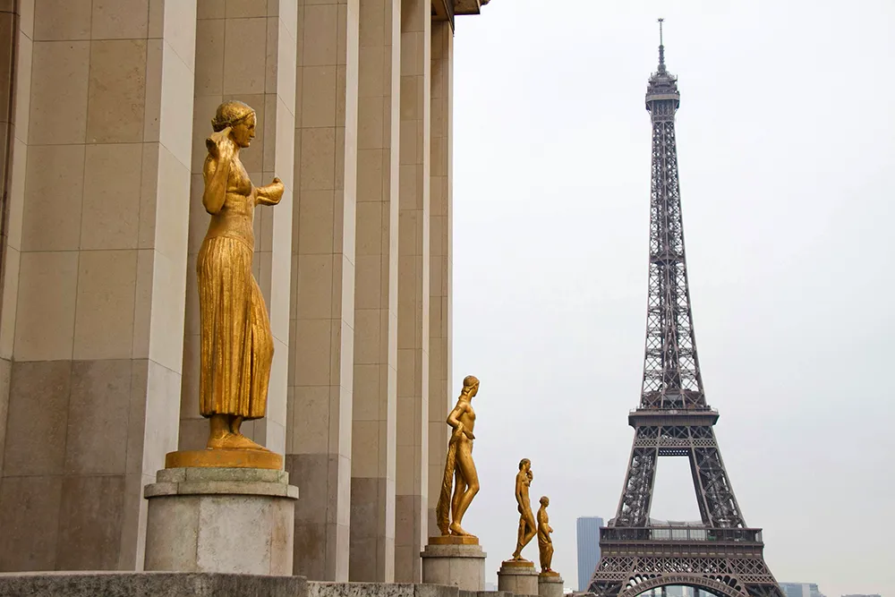 Palais de Chaillot bij Trocadéro: wandelroute naar de Eiffeltoren.